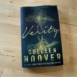 📚BUY 2 GET 1 FREE Verity by Colleen Hoover